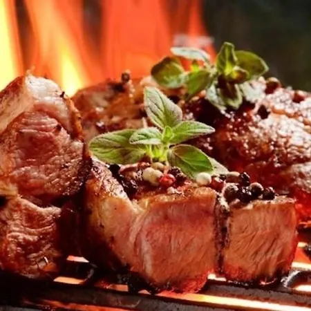 Mia Restaurant Airport 3*